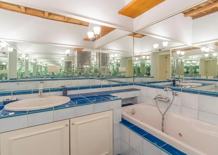Aurealiving - Elegance In The Heart Of Trastevere Апартаменты